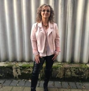 Meet your Posher, Maria